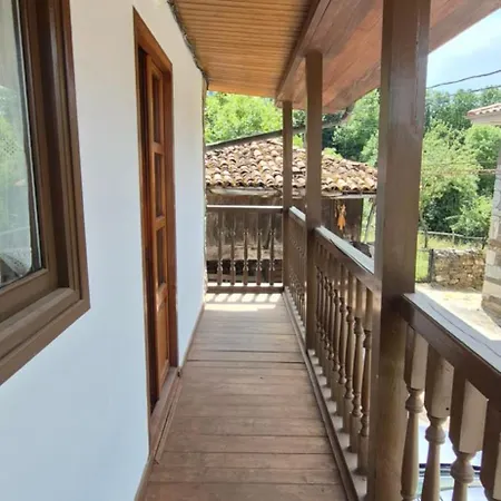 Casona Asturiana La Llosa *